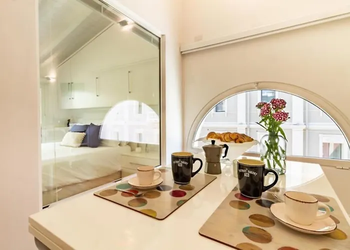 Terrazza Con Jacuzzi Su Attico Elegante A Cagliari